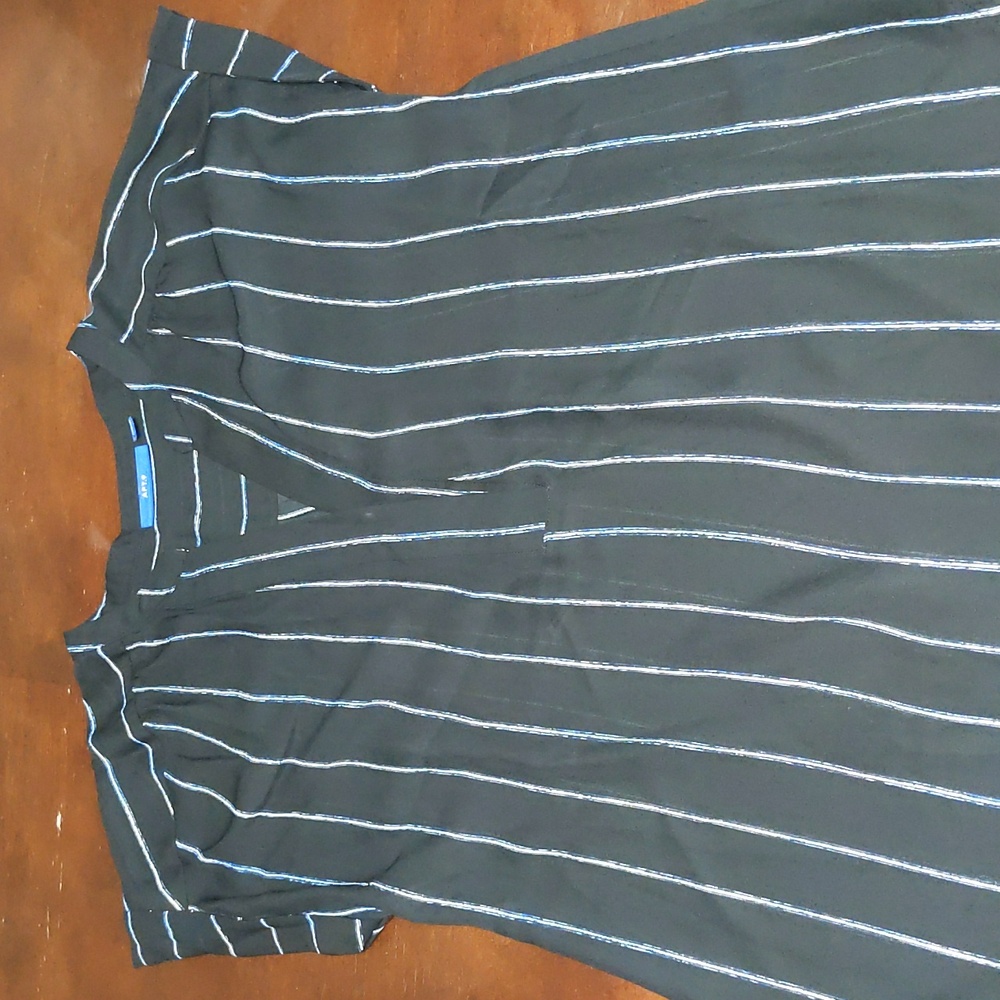 Black and blue dressy top